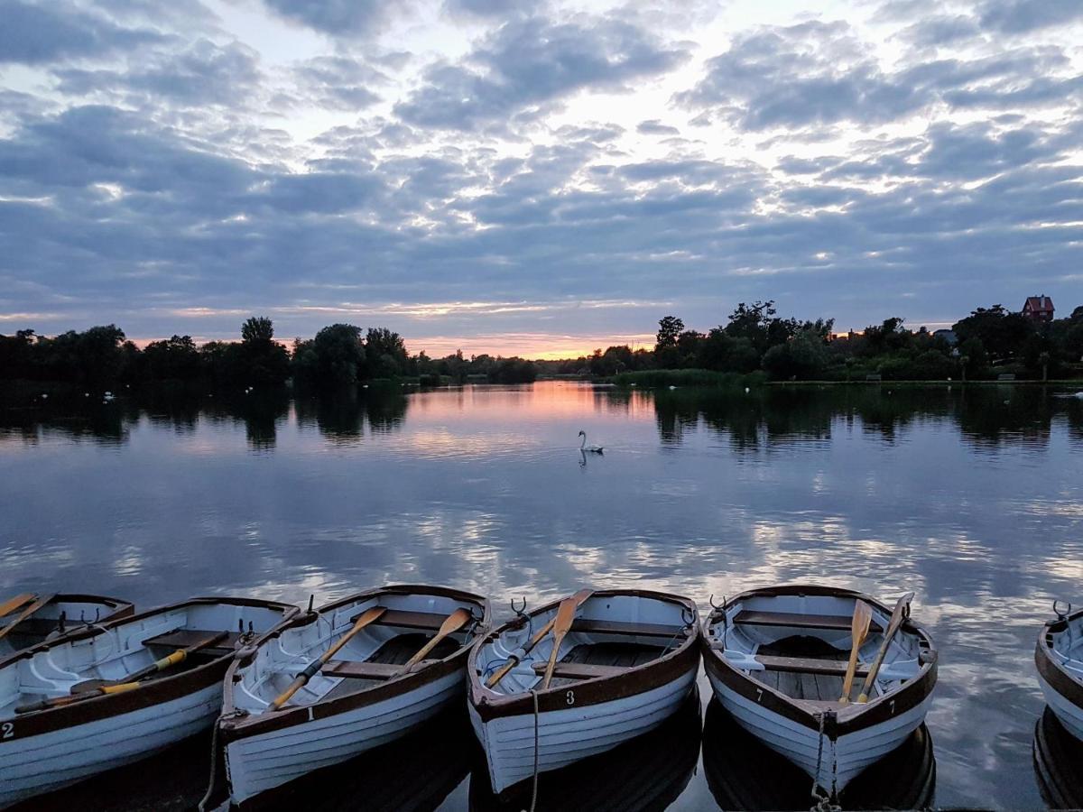 Regatta - A Lakeview Apartment In Thorpeness - Aldeburgh Coastal Cottages מראה חיצוני תמונה